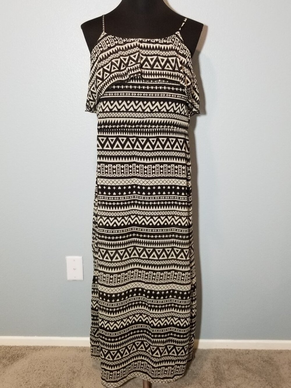 Indulge Womens XL Spaghetti Strap Black Cream Tribal Maxi Dress Boho Y2K Coastal